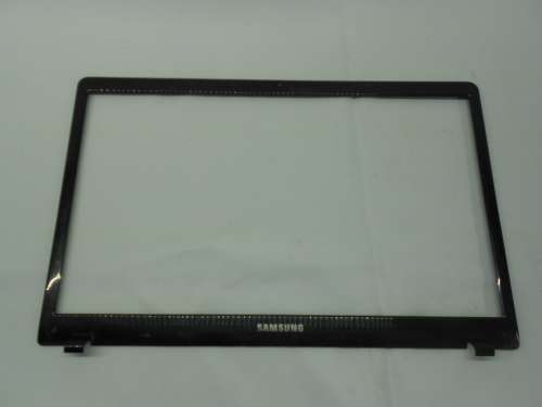 Samsung NP300E5C LCD Screen Front Bezel BA75-04066A